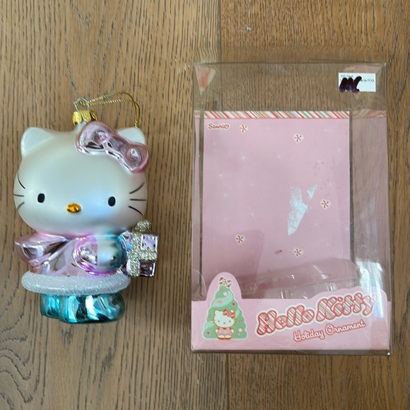 Hello Kitty 2004 Sanrio Holiday Ornament New in Box - Picture 4 of 9